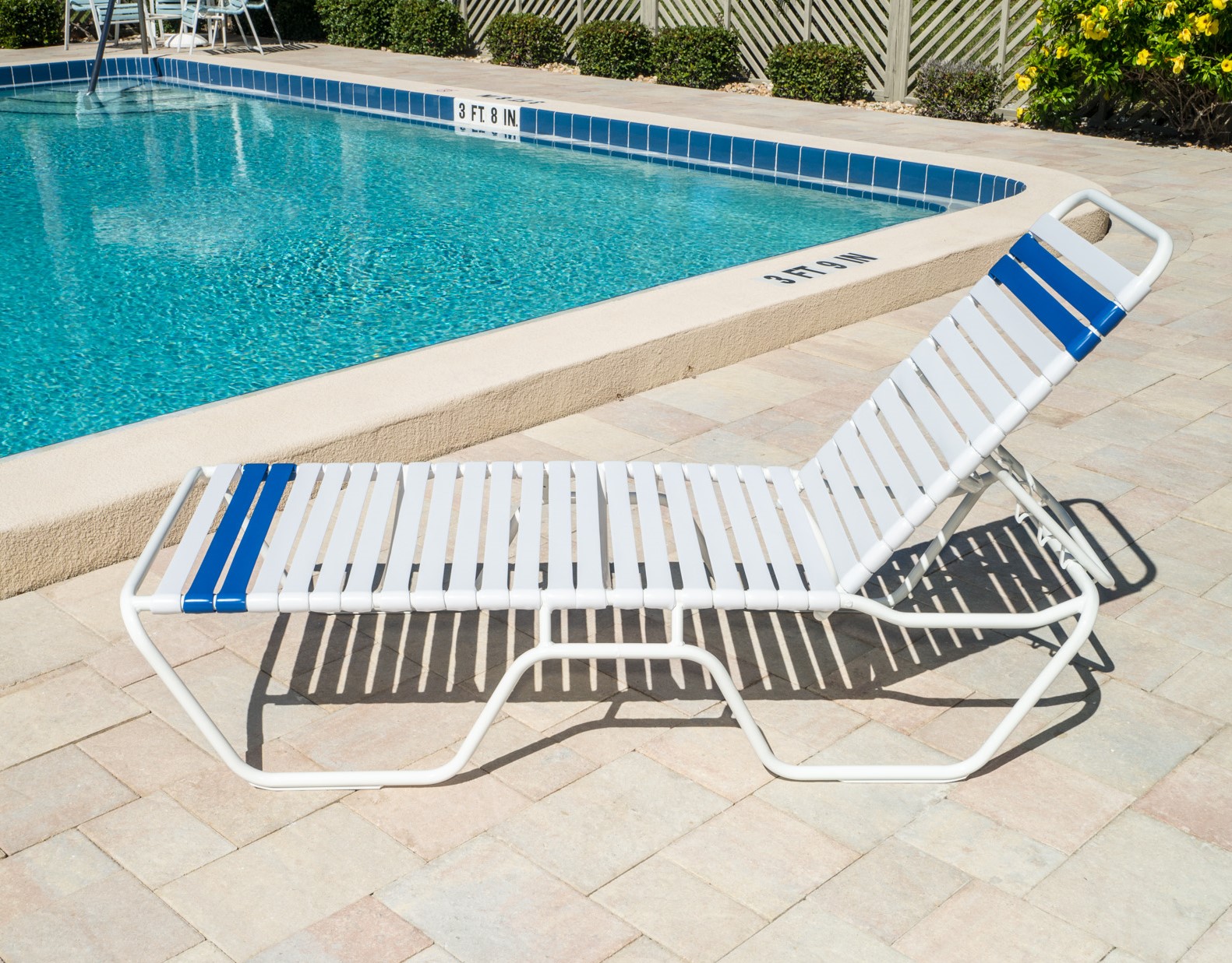 Aruba Strap Chaise Lounge with Round Aluminum Frame - 14 Inch
